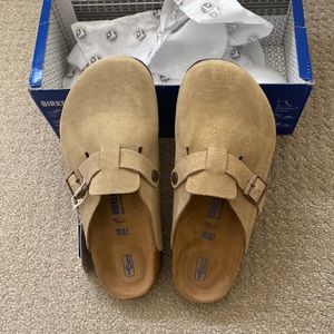 Birkenstock Boston in Taupe